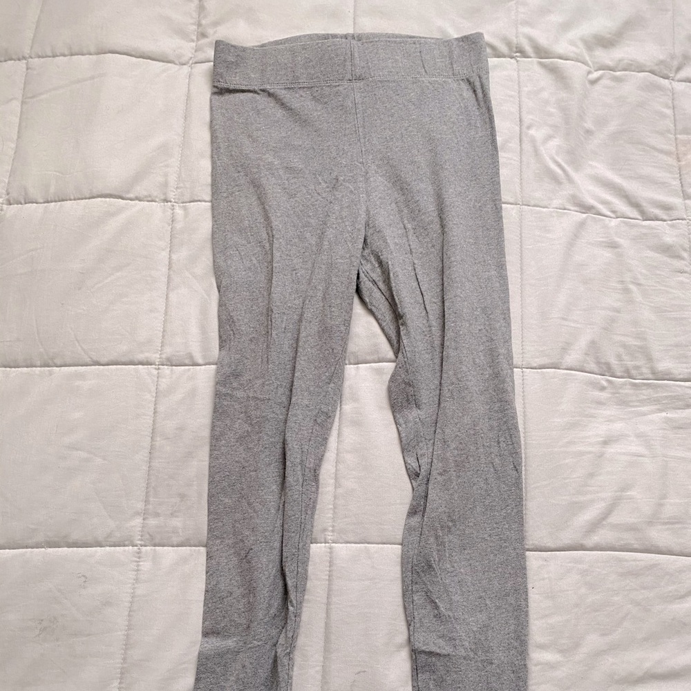 BASIC GREY LEGGINGS🤍